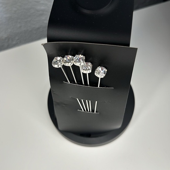 Elegant Silver Crystal Hair Combs & Pins - Picture 5 of 5